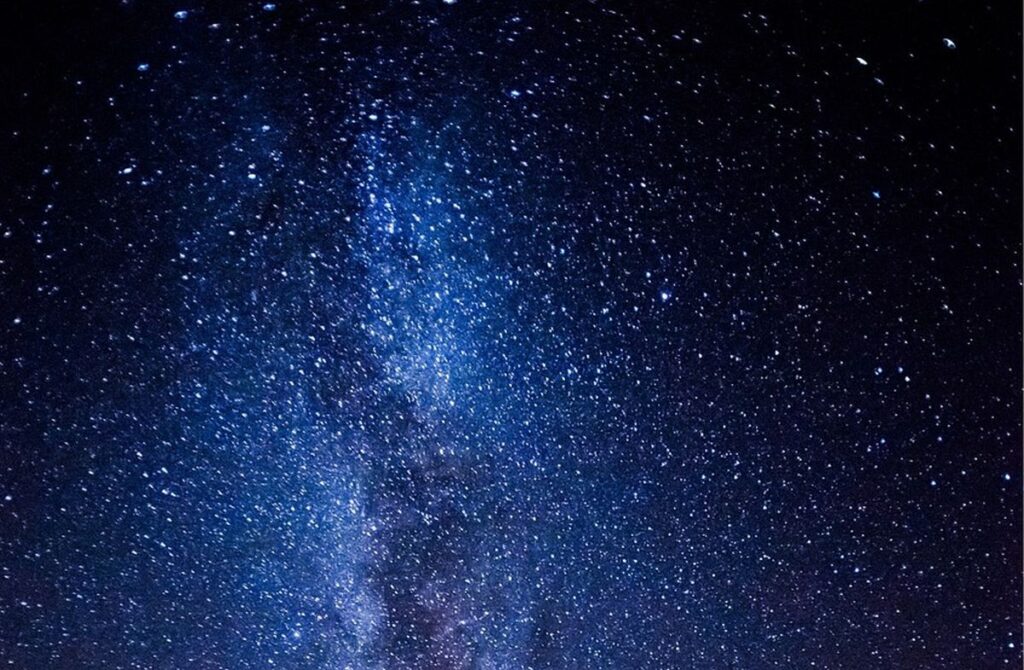 Gott ist einfach allwissend - er hat die Sterne im Weltall komplett im Griff!